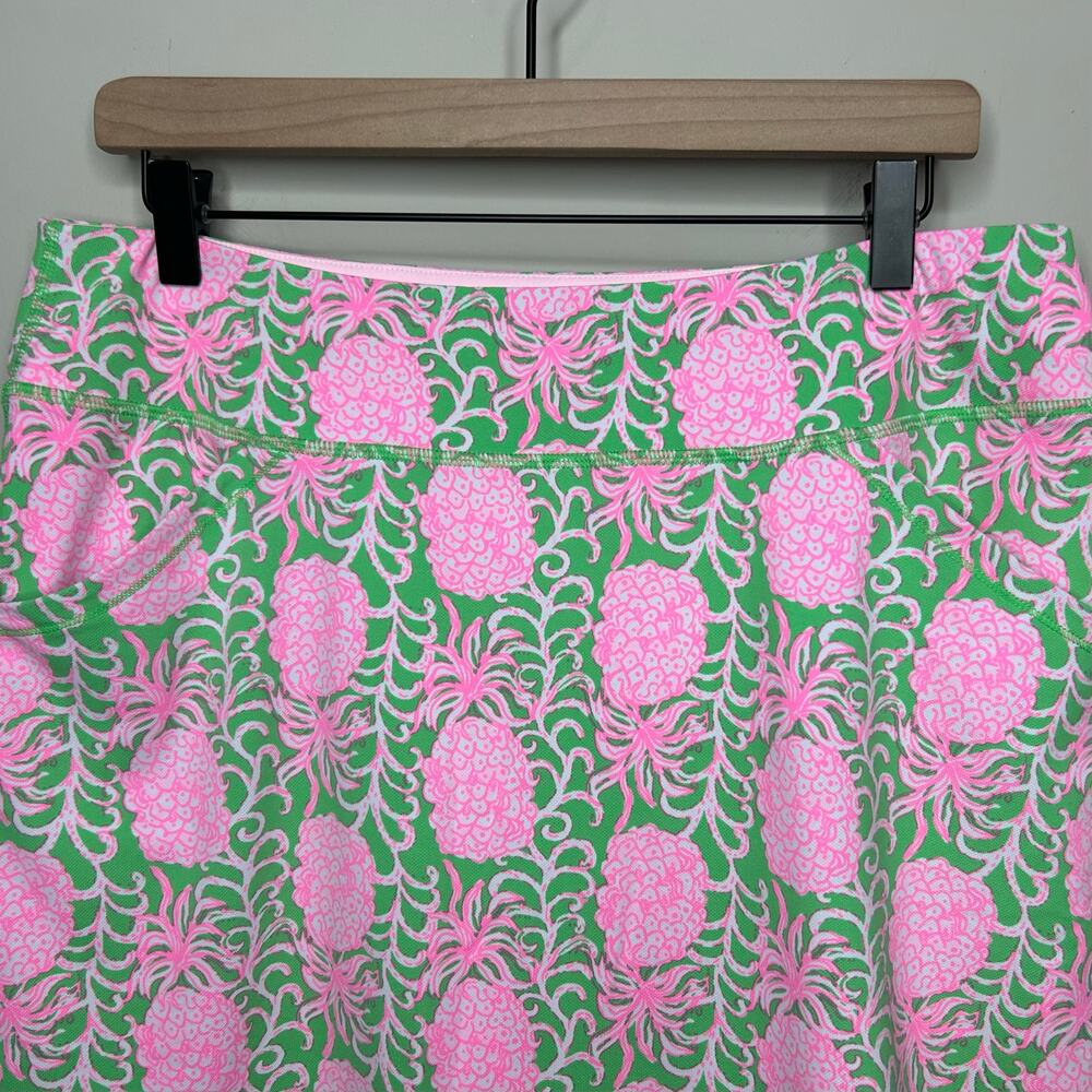 Lilly Pulitzer UPF 50+ Luxletic Maryana Skort Size L Fauna Green Pineapple Print - Picture 3 of 8